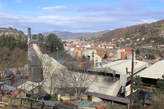 Fábrica de IQN en Ciaño .
