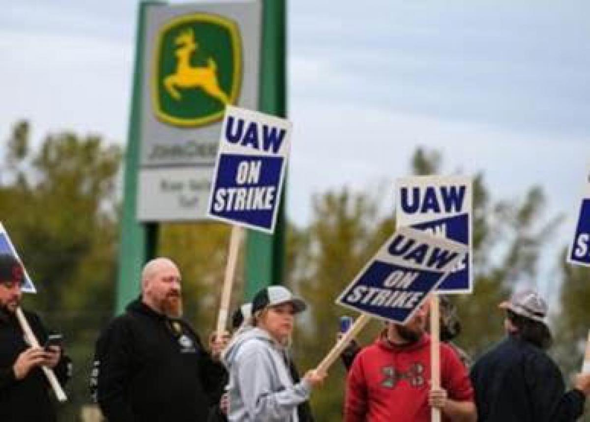 Solidaridad con la huelga de las personas trabajadoras de John Deere en Estados Unidos desde CCOO en España