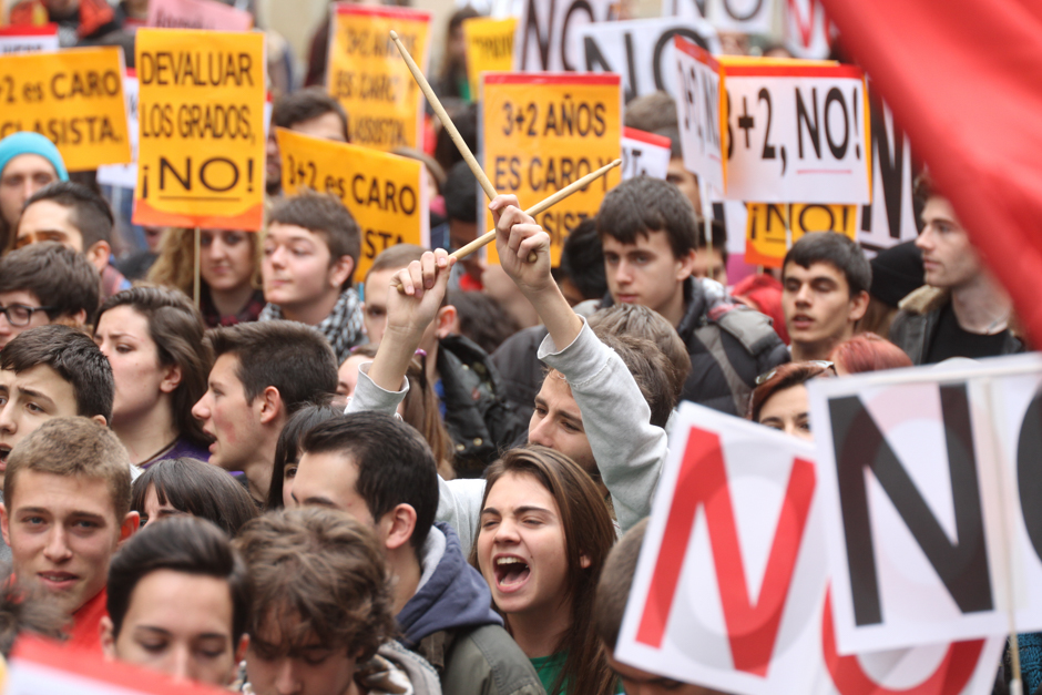Manifestación de estudiantes contra la reforma de grados universitarios, Madrid #Noal3mas2
