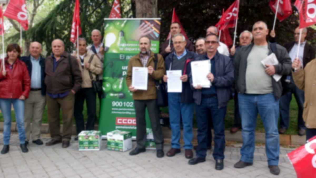 Presentación de las firmas contra la pobreza energética