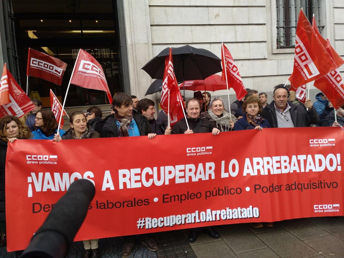 Concentración frente a la Delegación del Gobierno en Cantabria