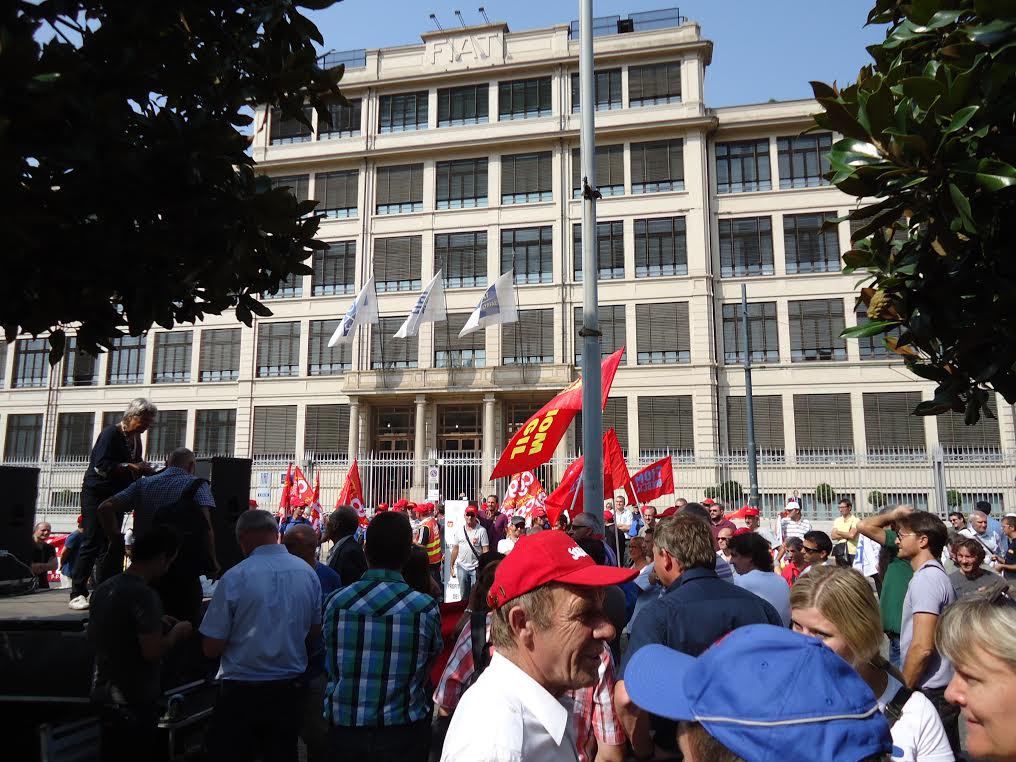 Movilización a las puertas de FIAT en Turín / Foto de archivo