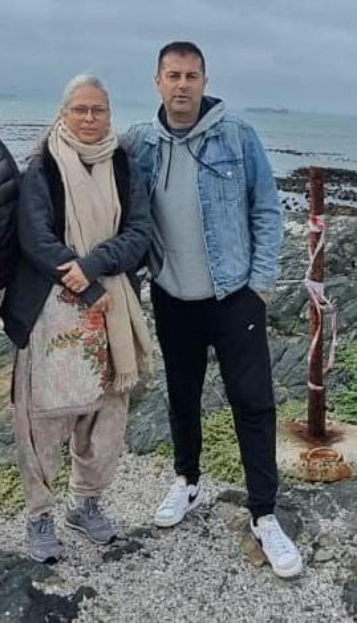 Zehra Khan y Víctor Garrido