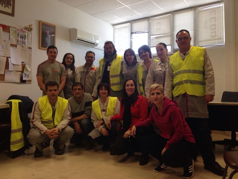 La delegación de CCOO de Industria junto a los compañeros y compañeras de la sección sindical 