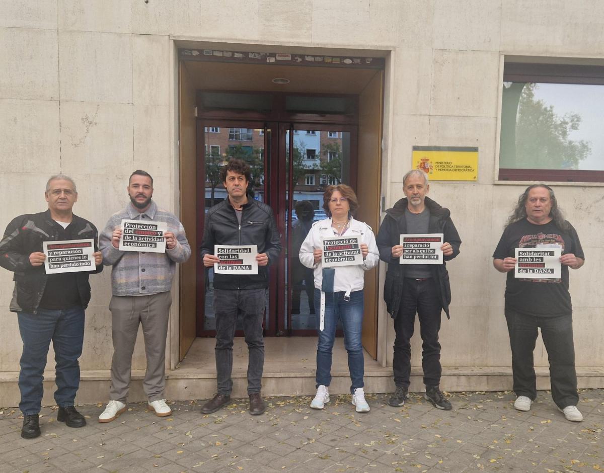 CCOO de la Administracin del Estado nos concentramos en nuestro centro de trabajo Solidaridad con las vctimas