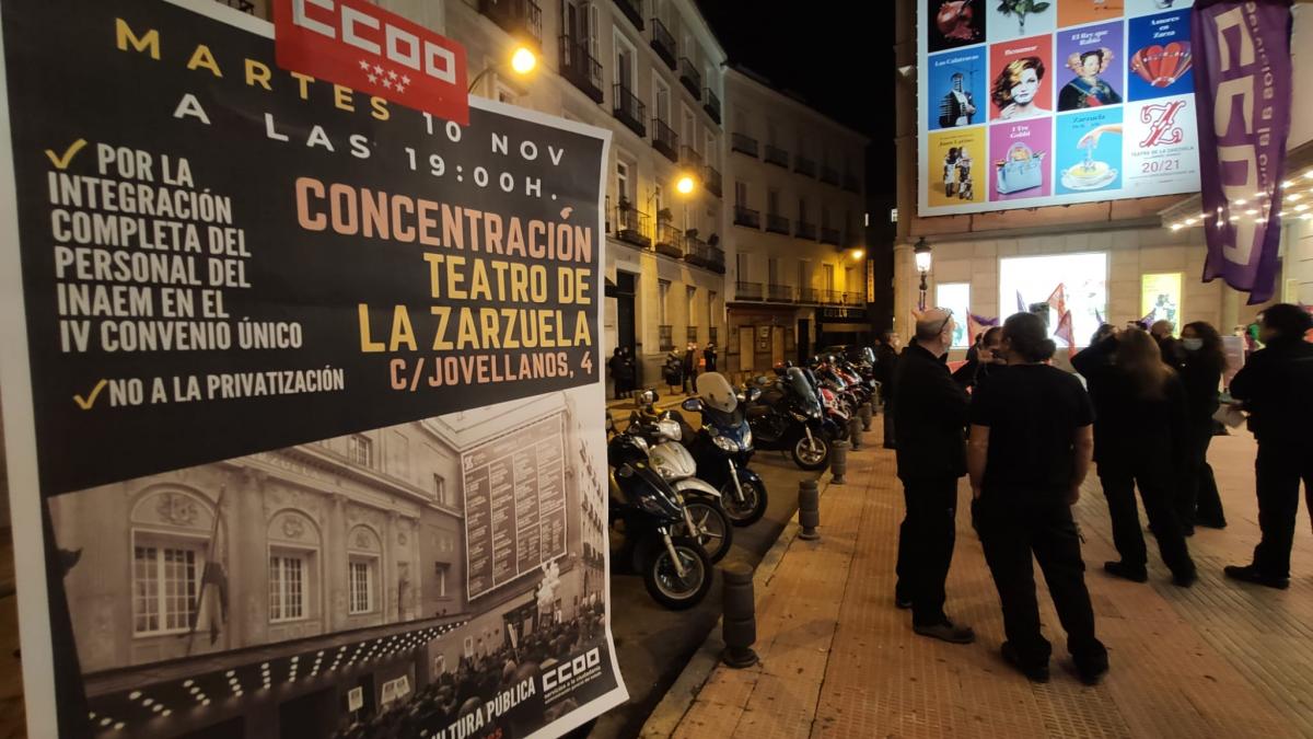 Concentración de CCOO en el Teatro de la Zarzuela de Madrid