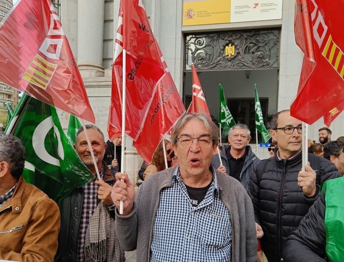 En Valencia, protesta de los empleados públicos de la Seguridad Social