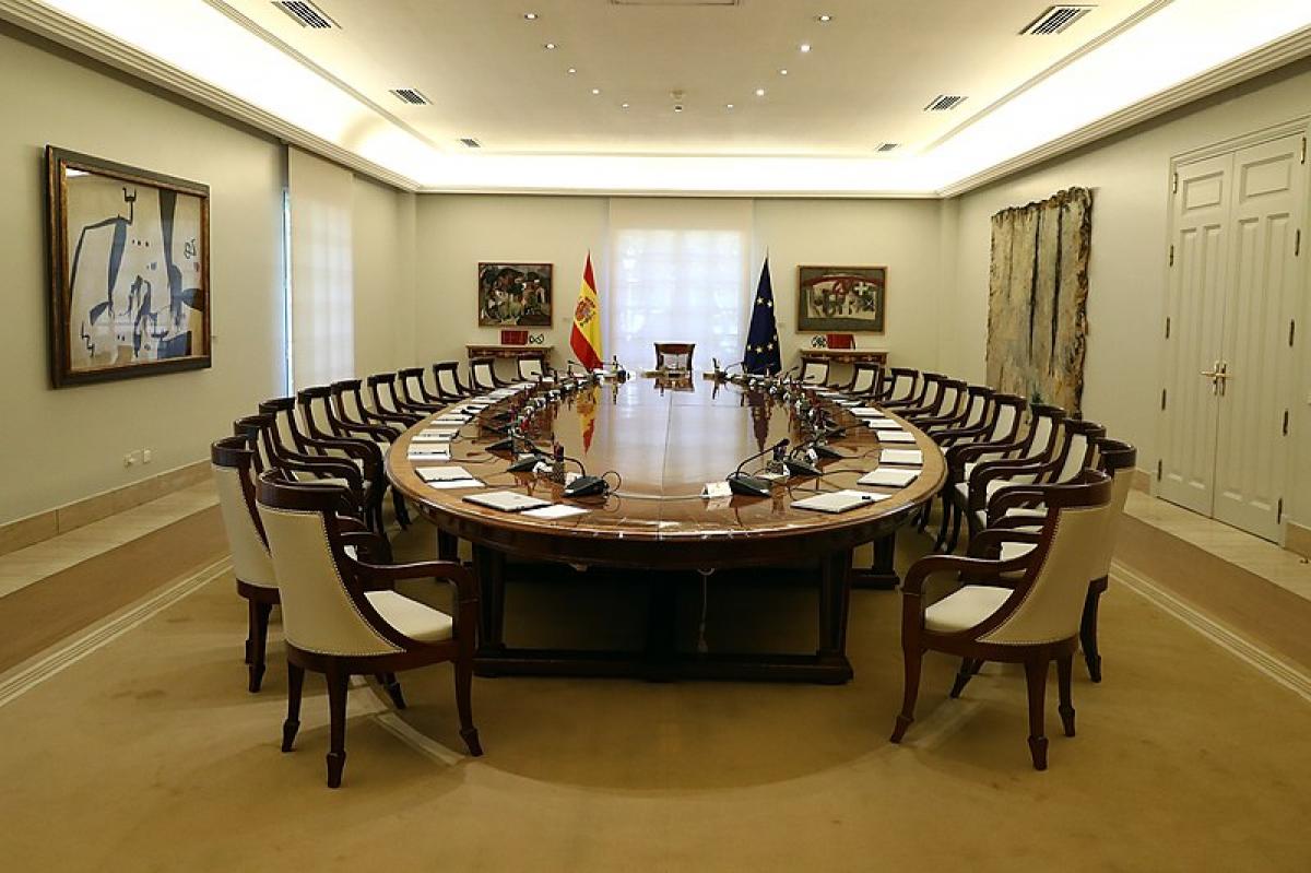 Sala de reunión del Consejo de Ministros en el Edificio del Consejo. Complejo de la Moncloa. (Foto: https://www.lamoncloa.gob.es)