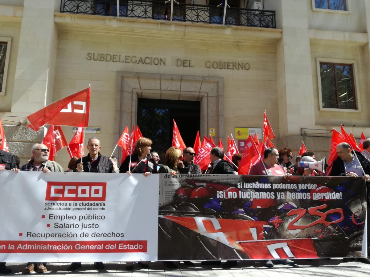 El sindicato exige en Albacete la inmediata recuperación de sus derechos laborales y un incremento salarial lineal de 250 euros