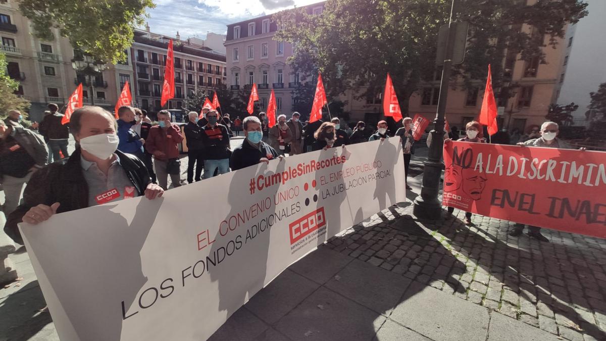 Concentración #CumpleSinRecortes en Madrid