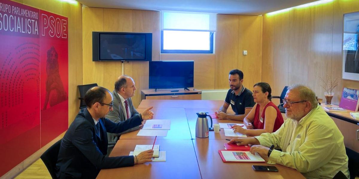 FSC-CCOO explica al PSOE su propuesta de jubilación anticipada para el personal penitenciario