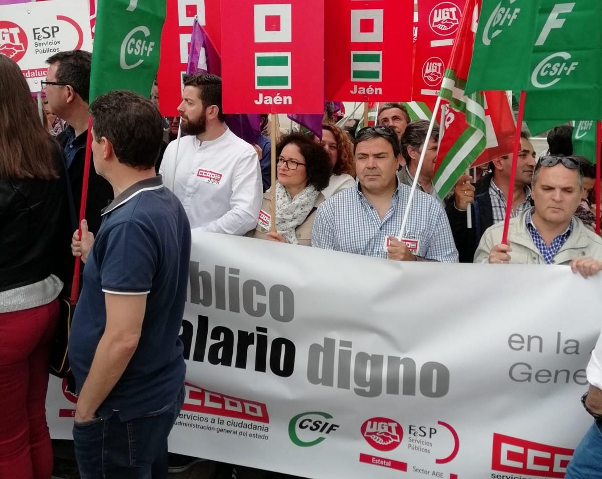 Concentración en Jaén "más empleo público y salarios dignos"