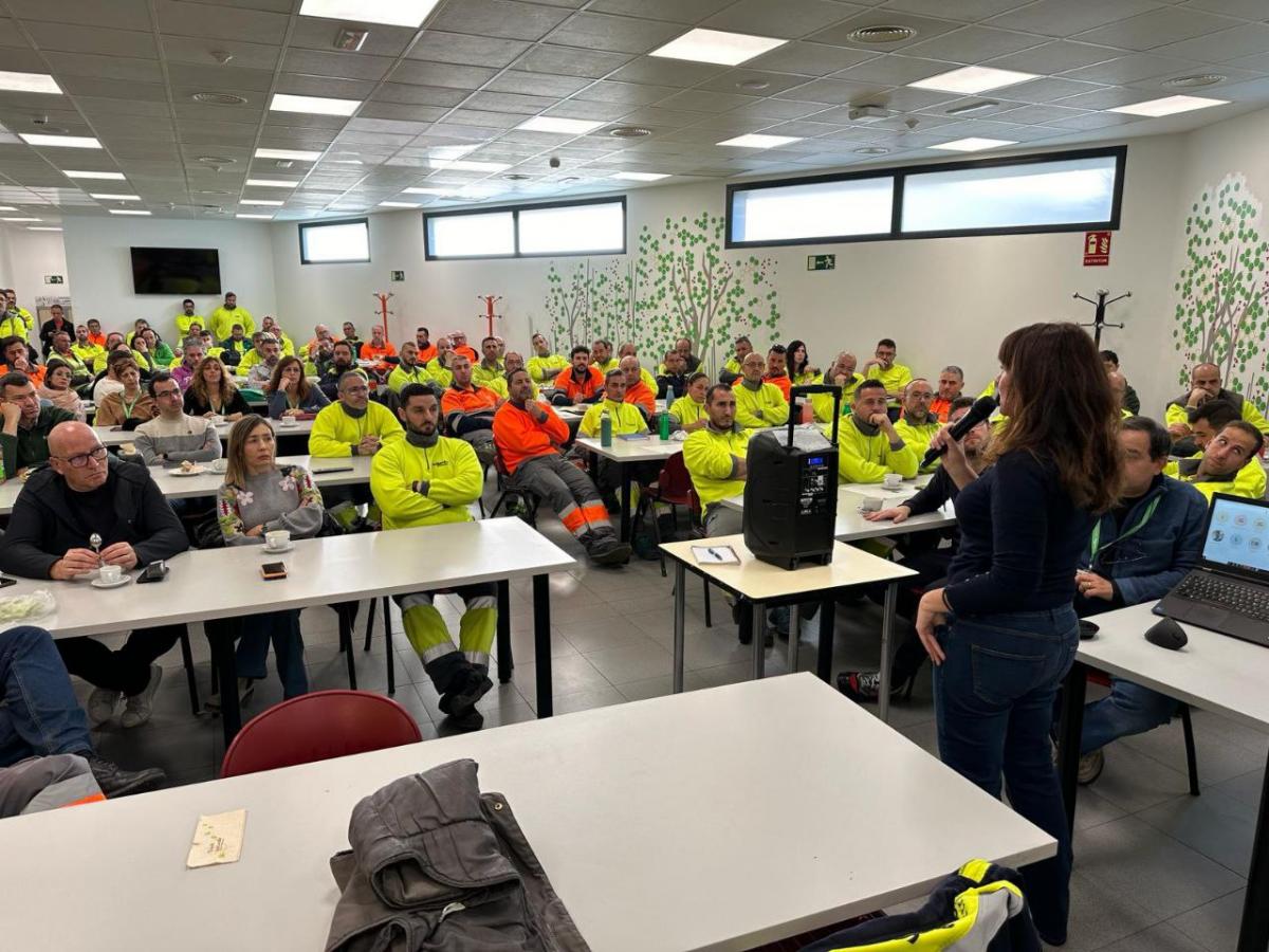 Asamblea informativa en Schneider Griñón