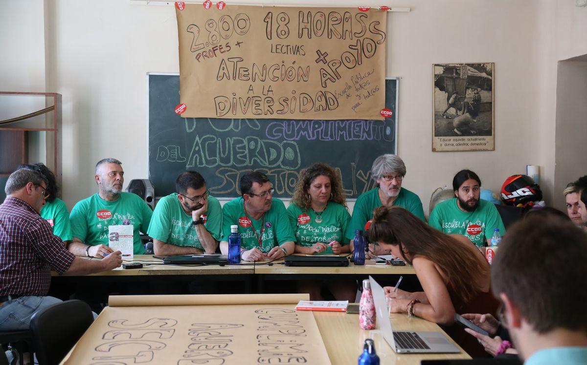 Continúa el encierro de delegados y delegadas de la Federación de Enseñanza de CCOO