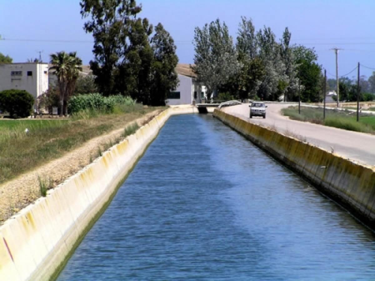 Canal (Foto de http://ccoomagrama.blogspot.com/2022/05/laborales-reunida-tras-un-paron-de-seis.html)