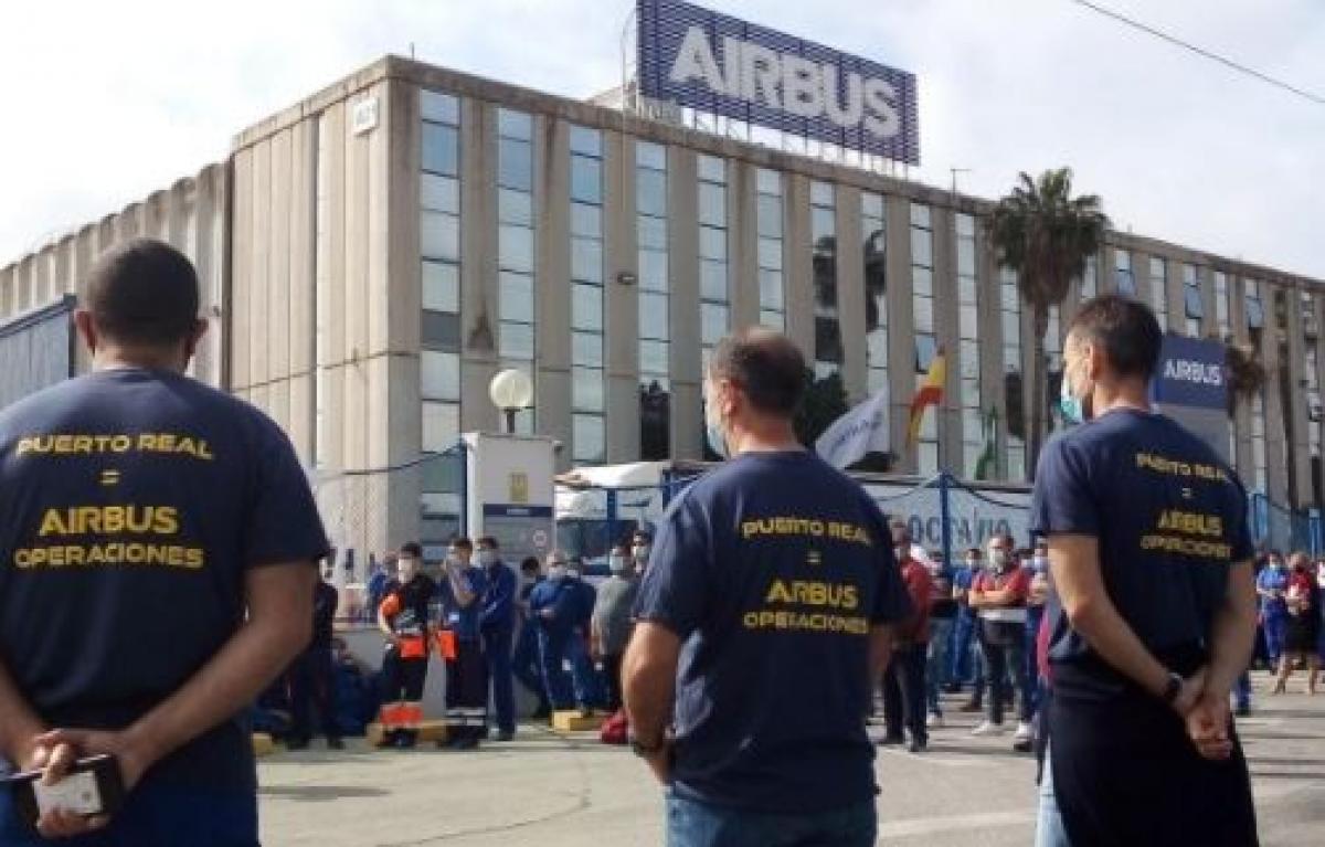 Concentración contra el cierre de Airbus Puerto Real