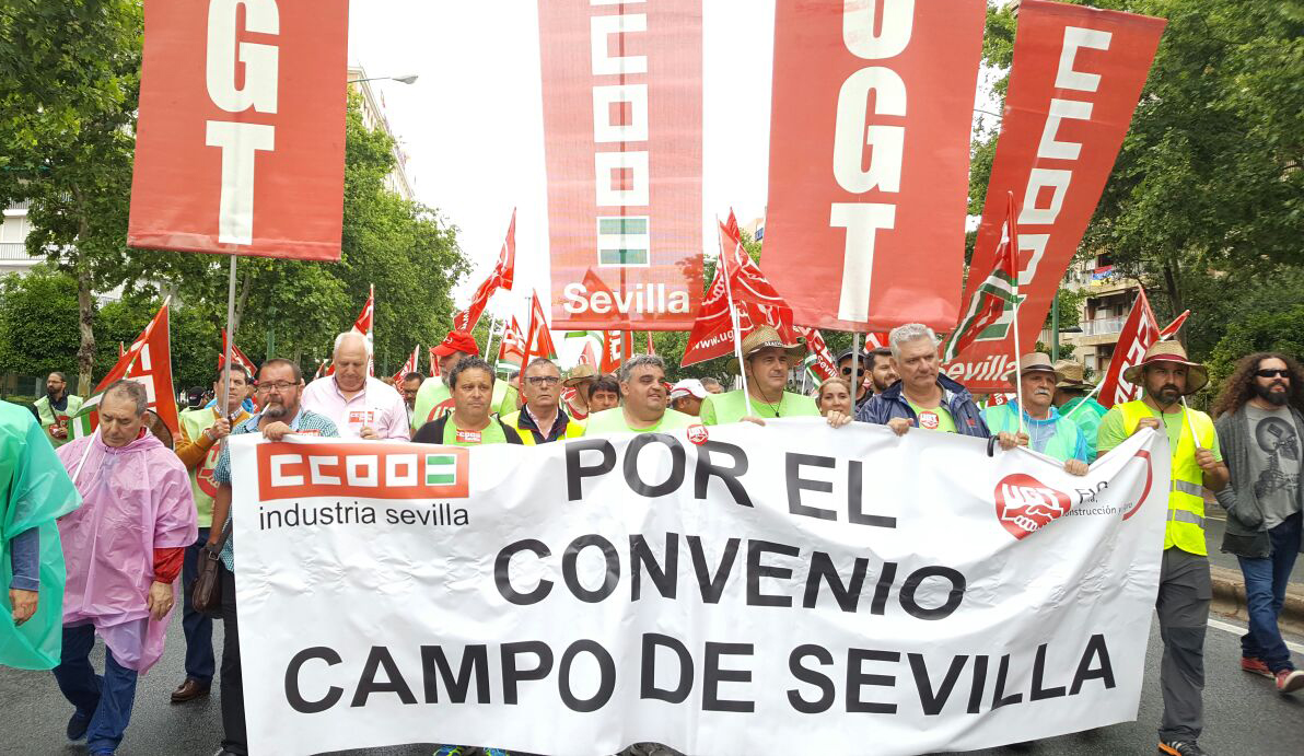 Momento de la manifestación de trabajadores del campo sevillano