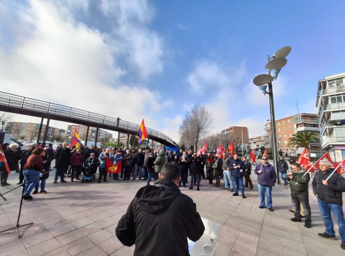 La plaza de Javier Sauquillo, en Coslada, acoge el 43º aniversario del atentado terrorista contra los abogados de Atocha