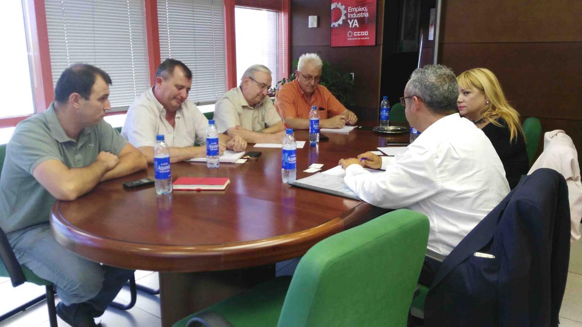 Reunión institucional entre CCOO de Industria y la dirección de Mercadona