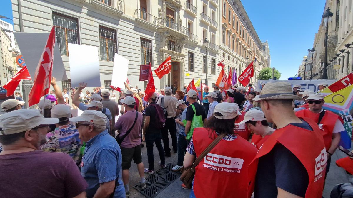 Concentración CCOO en la AGE de 9 de junio de 2026