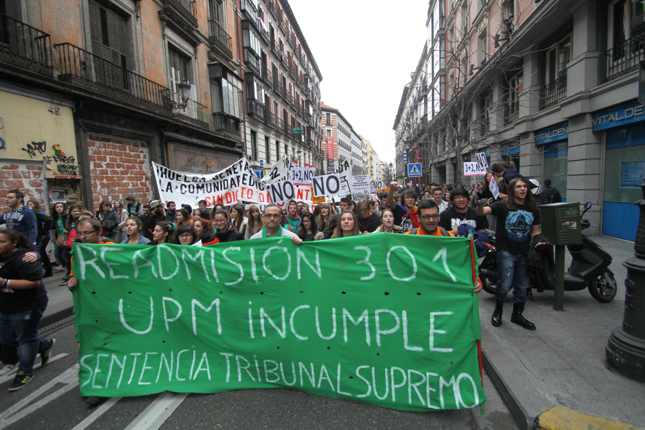 Manifestación de estudiantes contra la reforma de grados universitarios, Madrid #Noal3mas2