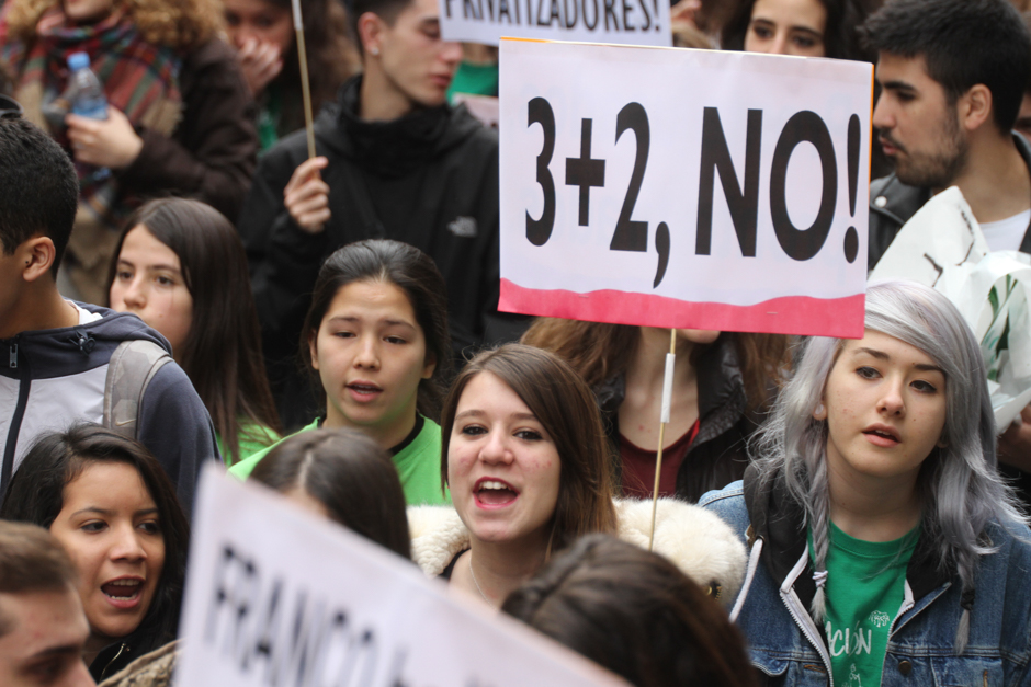 Manifestación de estudiantes contra la reforma de grados universitarios, Madrid #Noal3mas2