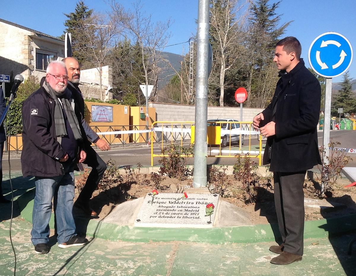 Momento del homenaje a Enrique Valdelvira