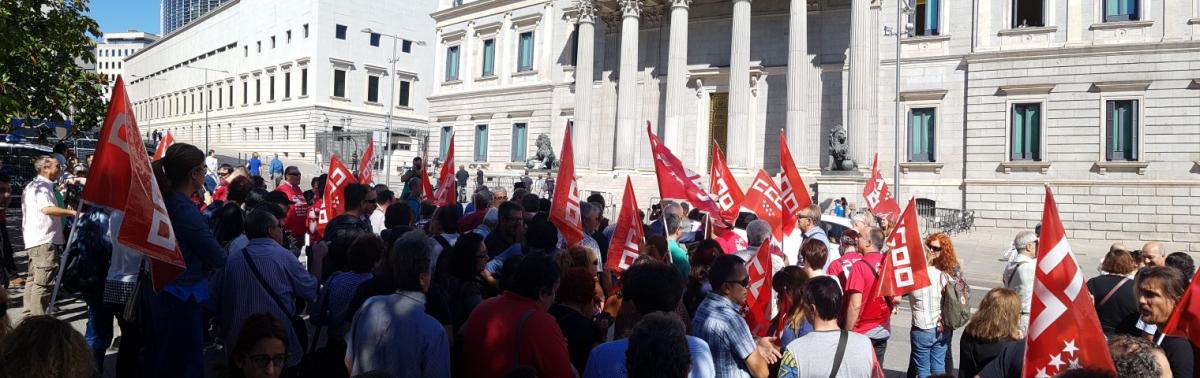 Concentración en el Congreso posterior a la Asambea de Madrid "Recuperar lo Arrebatado"