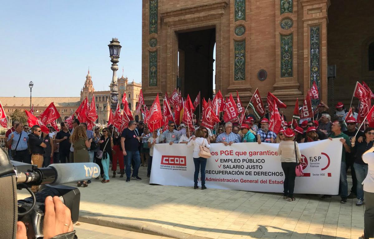 CCOO y UGT han defendido hoy en Sevilla el empleo público de calidad