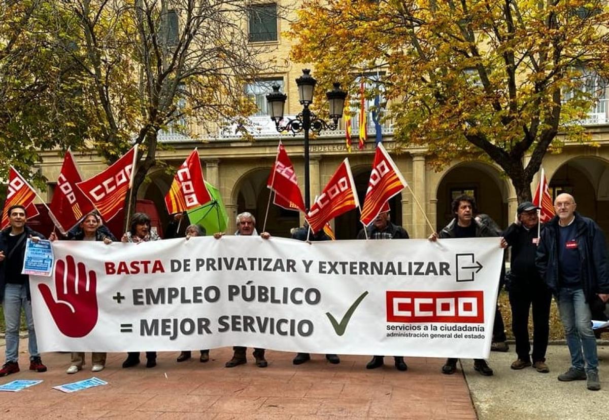 Concentración de delegados y delegadas de CCOO en Huesca