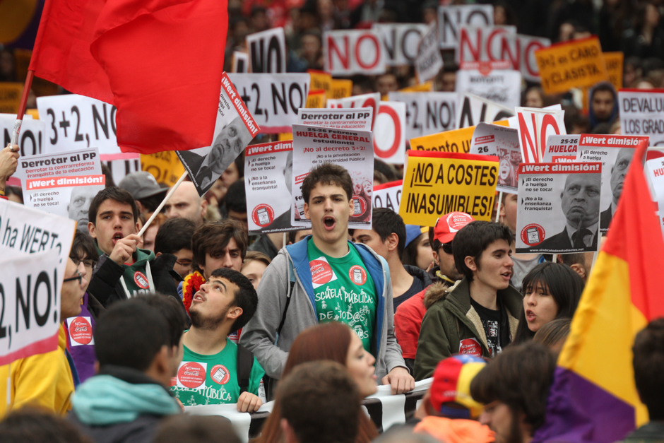 Manifestación de estudiantes contra la reforma de grados universitarios, Madrid #Noal3mas2