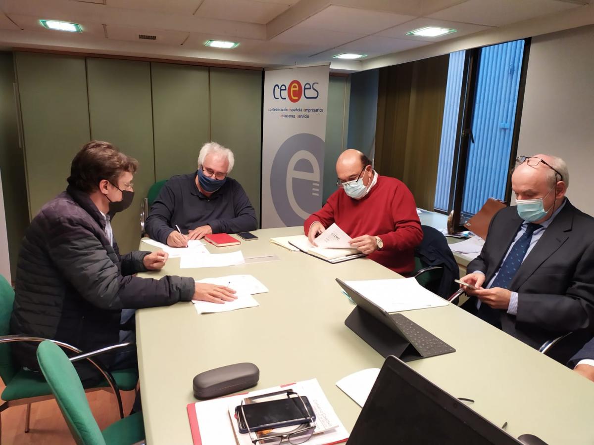 Se constituye la comisión negociadora del convenio de Estaciones de Servicio