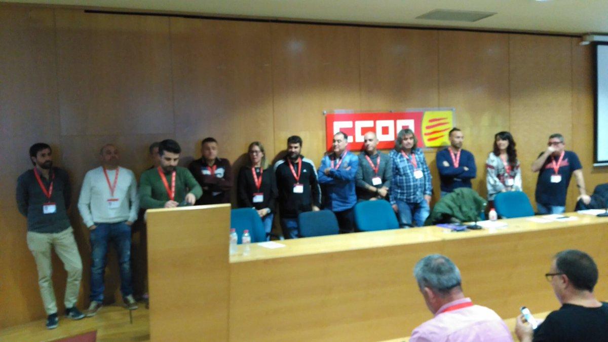 Rafa Guerrero rodeado de los compañeros y compañeras de la nueva comisión ejecutiva