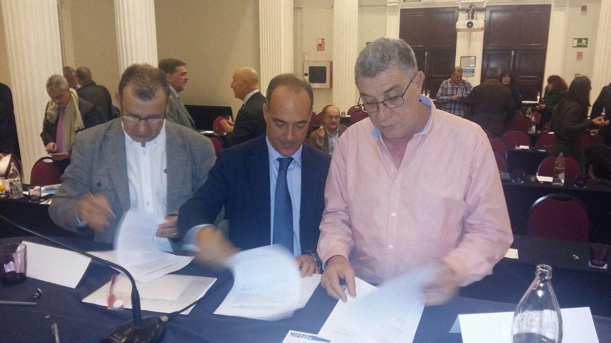 Constitución de la mesa negociadora del XIX Convenio General de la Industria Química