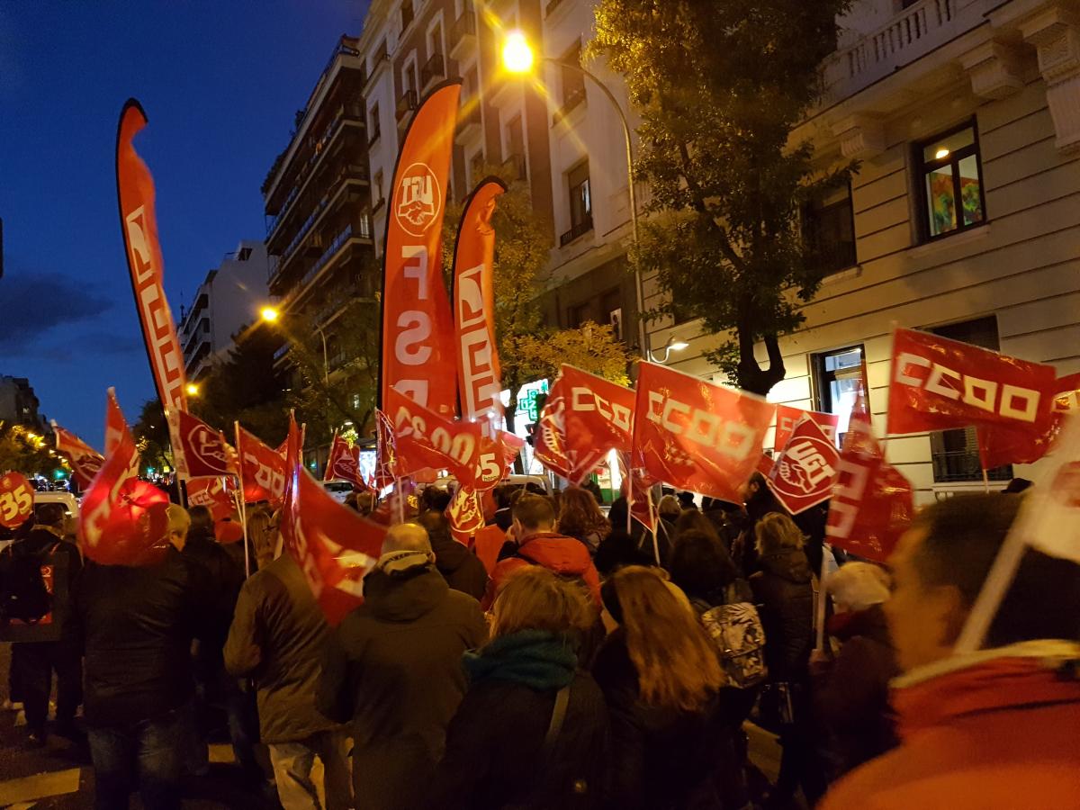 A las 17:30 horas, muchísimos empleados y empleadas públicas de la Administración del Estado, se manifestaban en Madrid