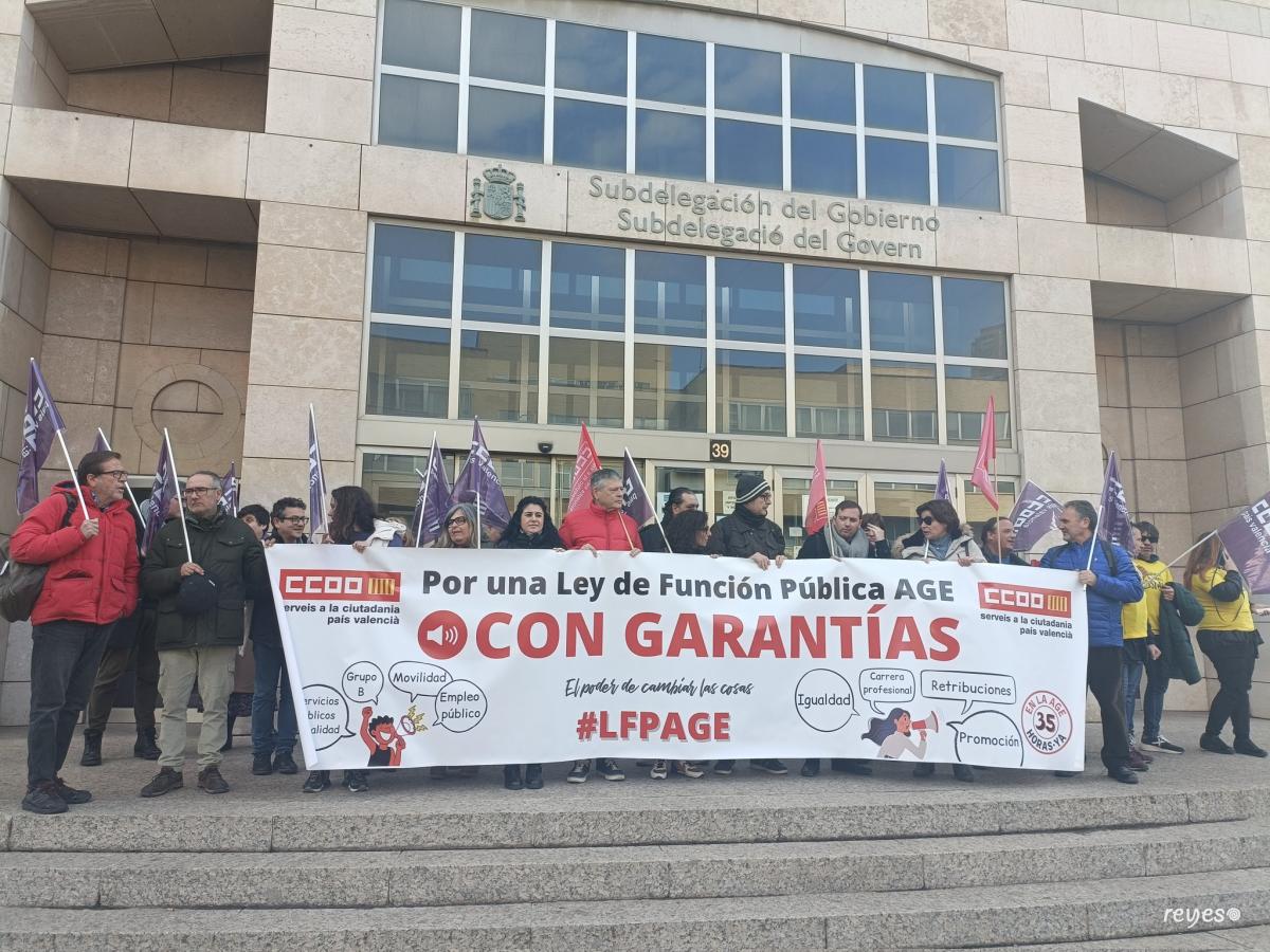 Concentración "Por una Ley de Función Pública con garantías" en Valencia